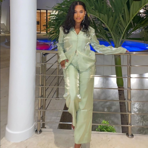 Petite Satin Shimmer Wide Leg Pants Set - Picture 2 of 7